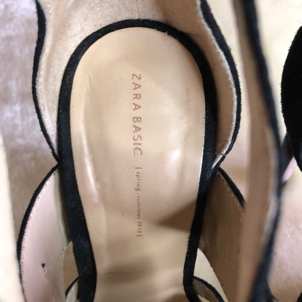 Zara Basic Suede Shoe - Picture 3 of 6